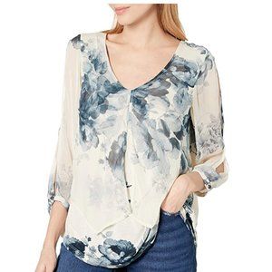 3/$20 ☀️ SALE Lucky Brand Open Floral Top